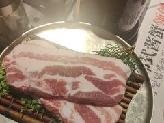 -草家酱蟹炭火烤肉店(珲春南路二店)