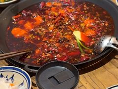 -旧街市鲜货老火锅(大光路店)