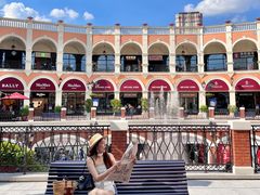 -佛罗伦萨小镇广佛名品奥特莱斯(疏港路店)