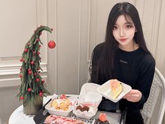-HOT CRUSH趁热集合·现烤面包(上海环球港店)