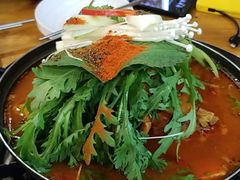 土豆排骨火锅-喇喇排骨火锅·传统韩式脊骨汤(望京西园总店)