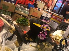 -鲜入围煮花胶鸡海鲜火锅