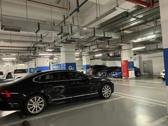 -虹桥天地-停车场