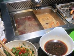 -新艺自助美食城(中山路店)