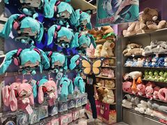 -潮品挚尚(五角场苏宁易购店)