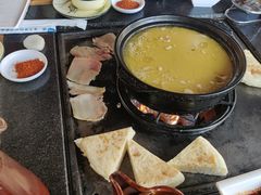 -有一锅·野生菌黑山羊腊排骨火锅(古城北门店)