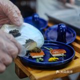 当桃红香槟遇上鱼子酱烤鸭
