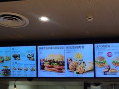 -肯德基(南京站A2检票口楼上)
