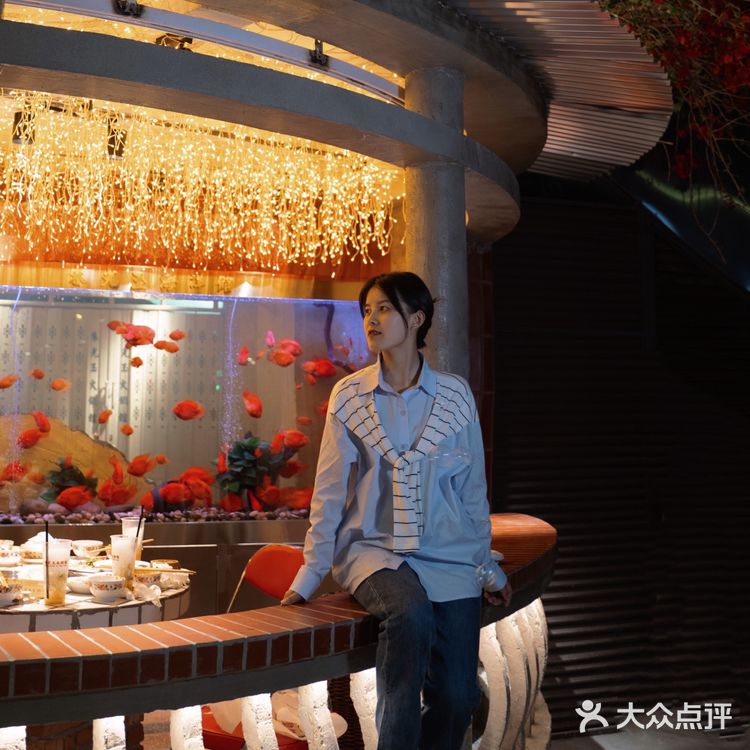 重庆探店💯 火锅馆里也能拍出浪漫大片  