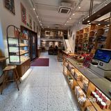 这里的咖啡店作为玉佛寺的咖啡店还是蛮有特色的