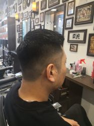 -MARTIN'S BARBER SHOP男士理发馆