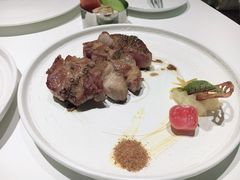 西班牙黑毛猪肩配酸椰菜苹果酱-K·Kitchen KK牛扒厨房(江南西店)