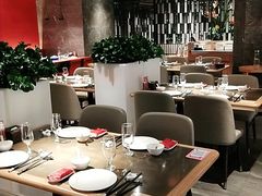 大堂-四季民福烤鸭店(西单华威约饭街店)