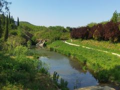 -雪山彩虹谷景区