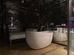 -天鹅恋主题酒店(光谷广场步行街店)