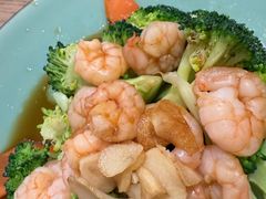 西兰花虾仁-缸鸭狗(天一广场店)