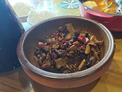 山茶油炒湘潭土鸡-湘鲜小灶·湖南土菜馆(龙华店)