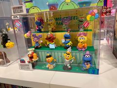 -泡泡玛特POPMART(国金街店)