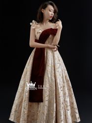 点击看大图 -艾拉·女王婚纱礼服馆