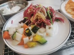 店内自制小菜-亮健容天生蚝烧烤自助(交道口直营店)