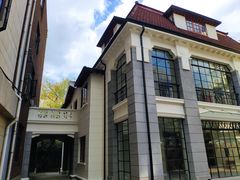 -上海市静安区图书馆(新闸路馆)