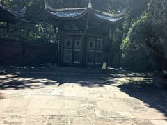 -峨眉山报国寺
