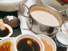 -红鼎豆捞·非遗鲍皇汤火锅(宝丰路店)