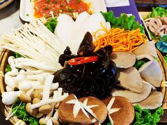 -尚尚仙·酸汤猪手·猪肚鸡火锅(华联万柳购物中心店)