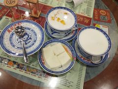 -赵记传承特色牛奶甜品(泉城广场店)