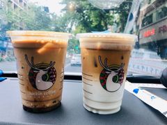 陨石厚乳拿铁-瑞幸咖啡(新世界中心店)