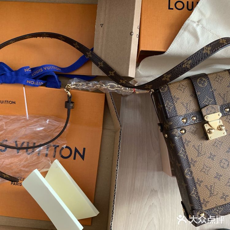 LV TRUNK VERTICAL 链条包