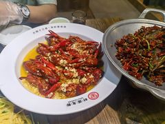 -叶派龙虾•招牌香辣蟹·海鲜(中海国际店)