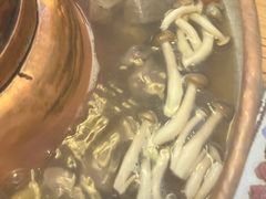 -毛辣果·贵州红酸汤牛肉火锅(西单店)