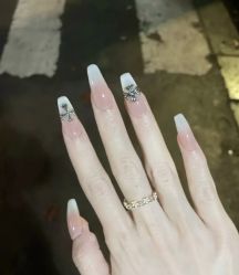 -1T·1M 日式美甲美睫