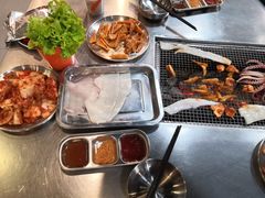-马路牙子烧烤音乐酒馆(望京店)