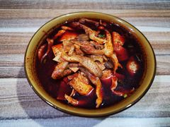 红油米线加豆皮-老字号杨坡红油米线腊汁肉夹馍(东四道巷店)