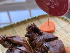 -东口码头·烧鸽子·鱼头泡饼·地方菜(金鹰悦城店)