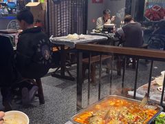 -老街烧烤大排档·地道湖北菜·龙虾馆(汉口火车站店)