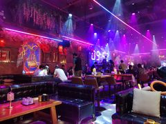 -喜鹊音乐酒馆(西街店)