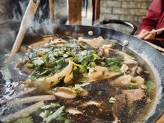 -周老三跷脚牛肉·全牛火锅(非遗传承店)