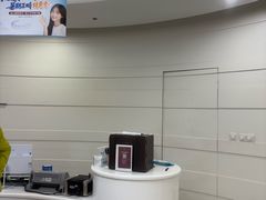 -雅悦齿科(顾村公园店)