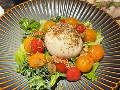 田园蔬菜沙拉配梅子油醋汁-LESCEDARS Brasserie Bistro香柏树