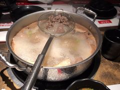 招牌牛骨清汤锅-左庭右院鲜牛肉火锅(新梅广场店)