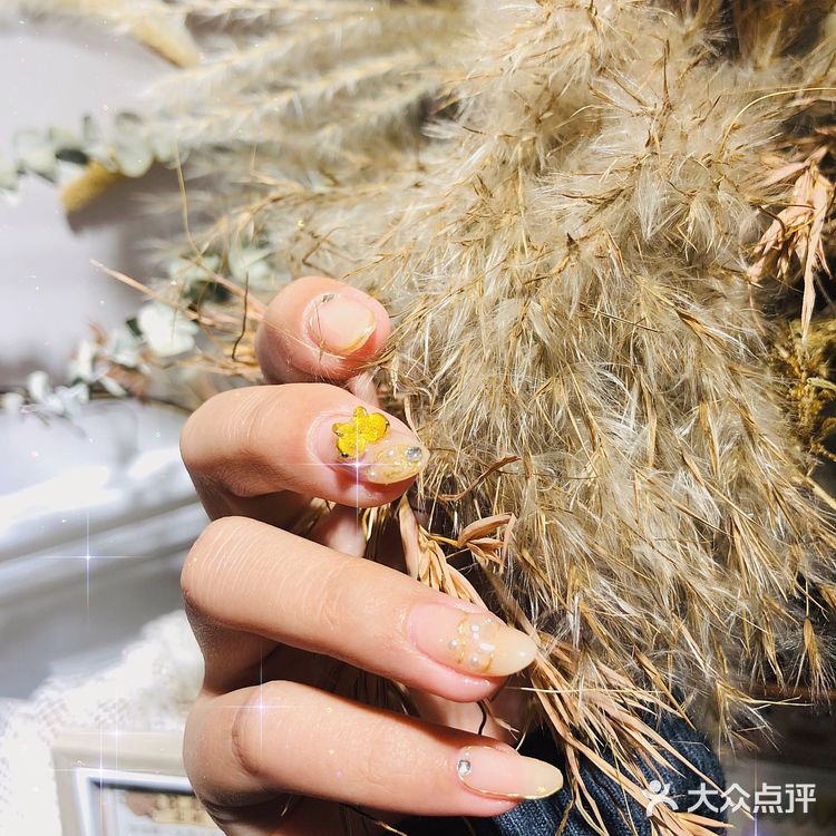 秋冬蝴蝶🦋美甲/奶茶色仙女美甲造型分享