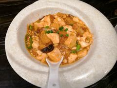 冬菇火腩焖山水豆腐-美极鲜食坊(宝安南路店)