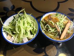 左：碗托  右：浑源凉粉-请晋·山西餐社(好运街店)
