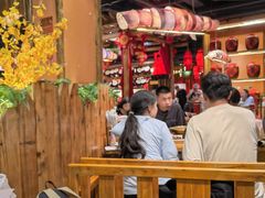 -老滇山寨•云南特色菜•地方菜•民族风情歌舞表演(金碧店)