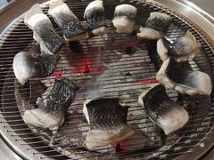 -围炉肉舍•炭烤活鳗•丹东海鲜烤肉(步行街店)