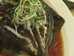 -深圳富苑皇冠假日套房酒店