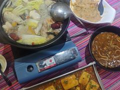 -香巴拉云南餐厅(华莱坞店)